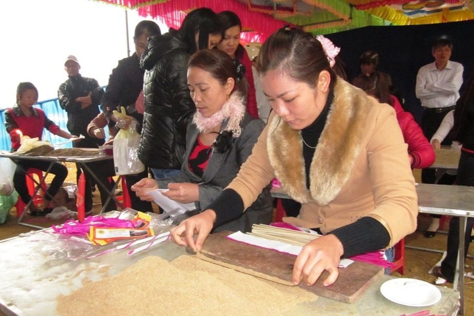 Cận Tết, làng nghề hương trầm xứ Nghệ hối hả vào vụ - 2 Cận Tết, làng nghề hương trầm xứ Nghệ hối hả vào vụ - 2