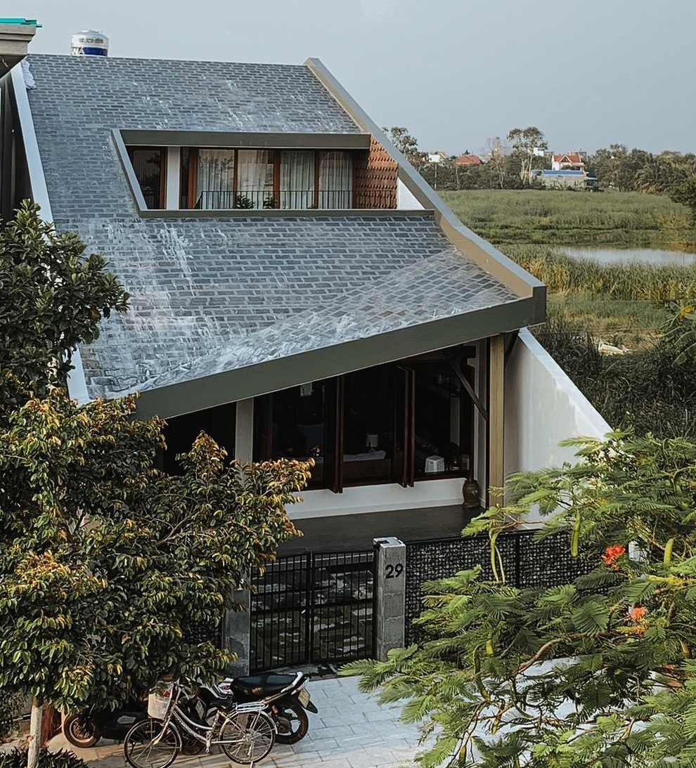 Chàng trai xây tặng mẹ ngôi nhà chan hòa nắng gió, gần gũi với thiên nhiên - 1 Chàng trai xây tặng mẹ ngôi nhà chan hòa nắng gió, gần gũi với thiên nhiên - 1