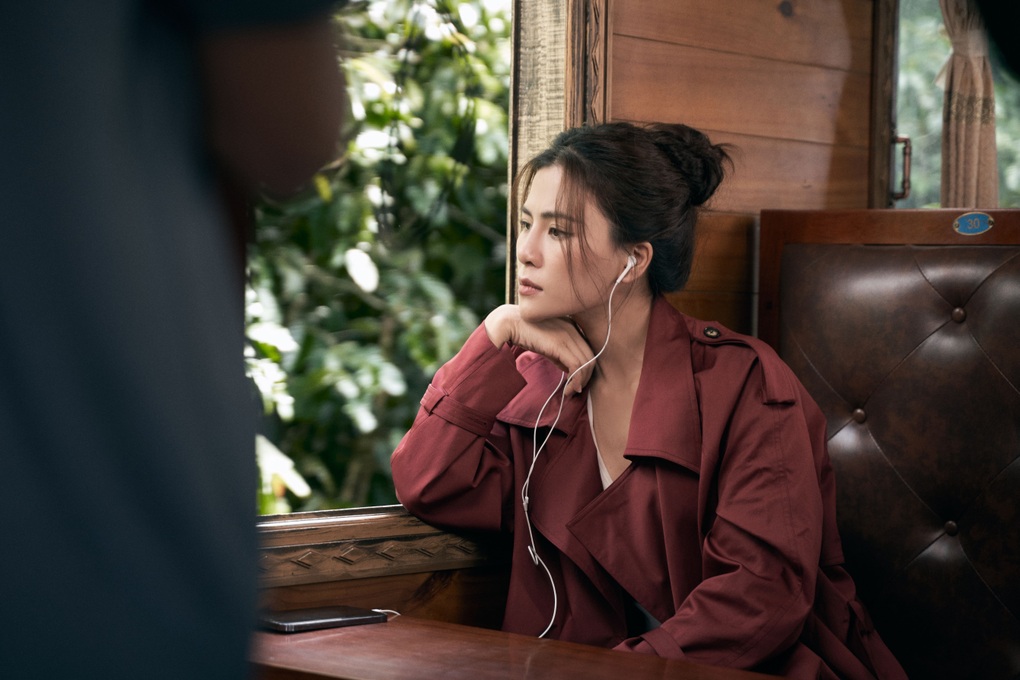 Hà Nhi: Tình yêu có thể tan vỡ kể cả khi không có người thứ ba - 2 Hà Nhi: Tình yêu có thể tan vỡ kể cả khi không có người thứ ba - 2