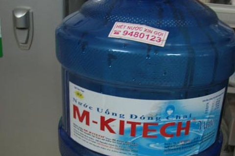 Tiếp tục đình chỉ 5 cơ sở sản xuất nước uống