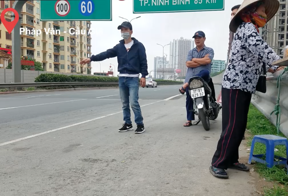 Nhộn nhịp cò dẫn mối người từ Hà Nội về quê giữa mùa dịch Covid-19 - 1 Nhộn nhịp cò dẫn mối người từ Hà Nội về quê giữa mùa dịch Covid-19 - 1