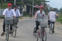 Bạc Liêu: Chậm hoàn trả tiền bảo hiểm cho học sinh vùng bãi ngang