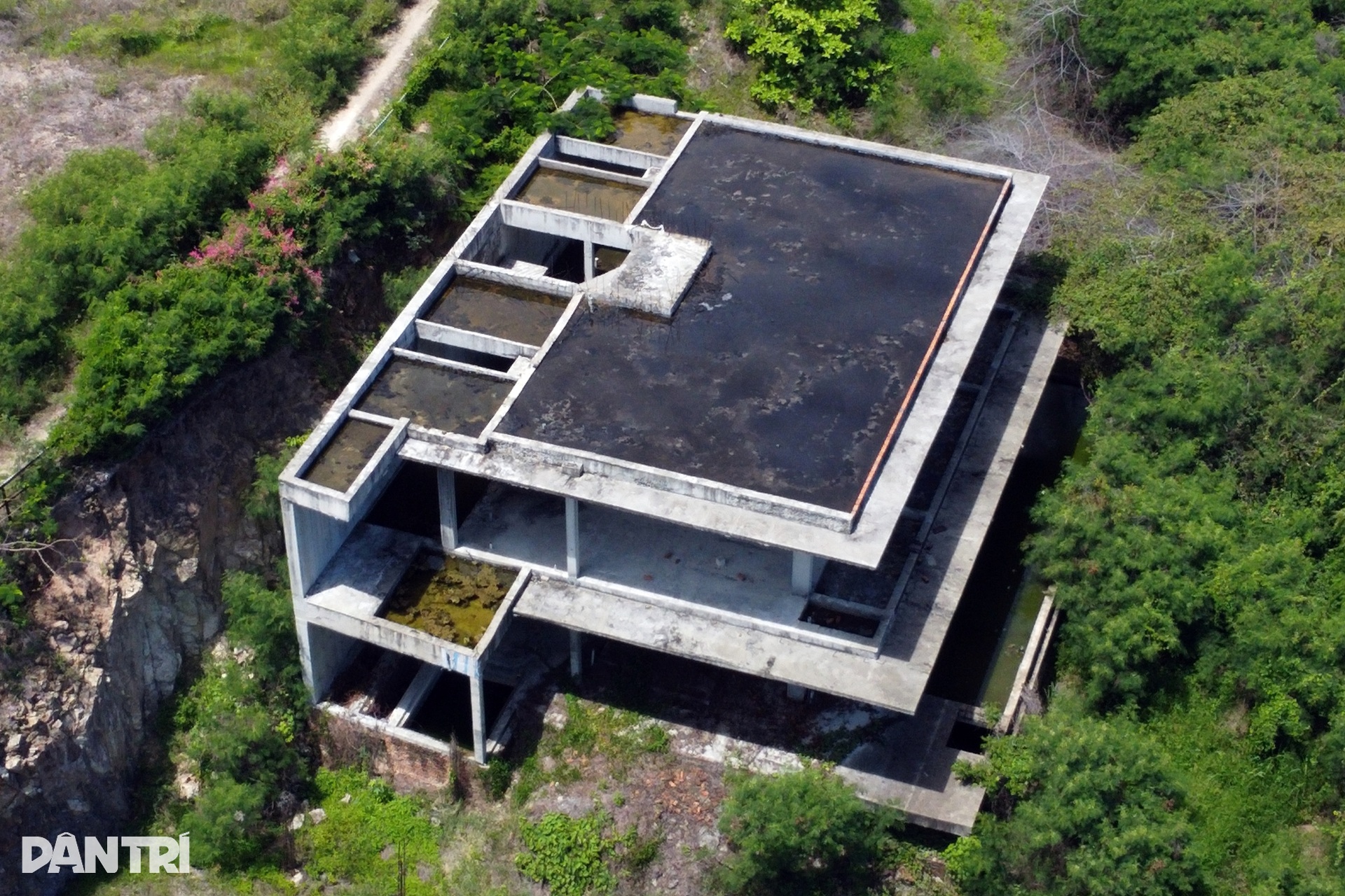 Biệt thự Vọng Nguyệt từng được đề xuất làm nơi ở cho cán bộ gây tranh cãi - 8 Biệt thự Vọng Nguyệt từng được đề xuất làm nơi ở cho cán bộ gây tranh cãi - 8