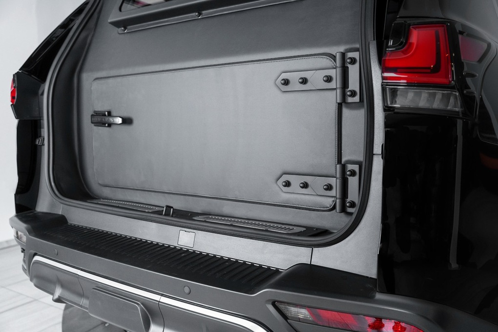 Lexus LX 600 được phù phép thành xe chống đạn - 5 Lexus LX 600 được phù phép thành xe chống đạn - 5