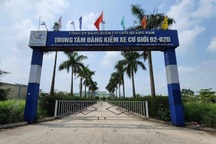 Gần 30 lãnh đạo, nhân viên trung tâm đăng kiểm hầu tòa