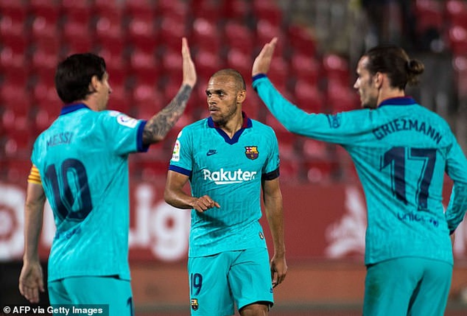 Mallorca 0-4 Barcelona: Messi tỏa sáng rực rỡ - 4 Mallorca 0-4 Barcelona: Messi tỏa sáng rực rỡ - 4