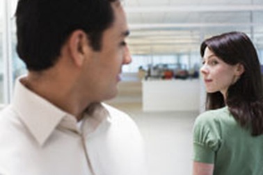 Đối phó với nạn quấy rối tình dục công sở 