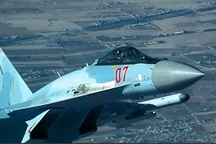 Mỹ tung video cáo buộc Su-35 Nga quấy rối, làm hỏng UAV "ác điểu" ở Syria