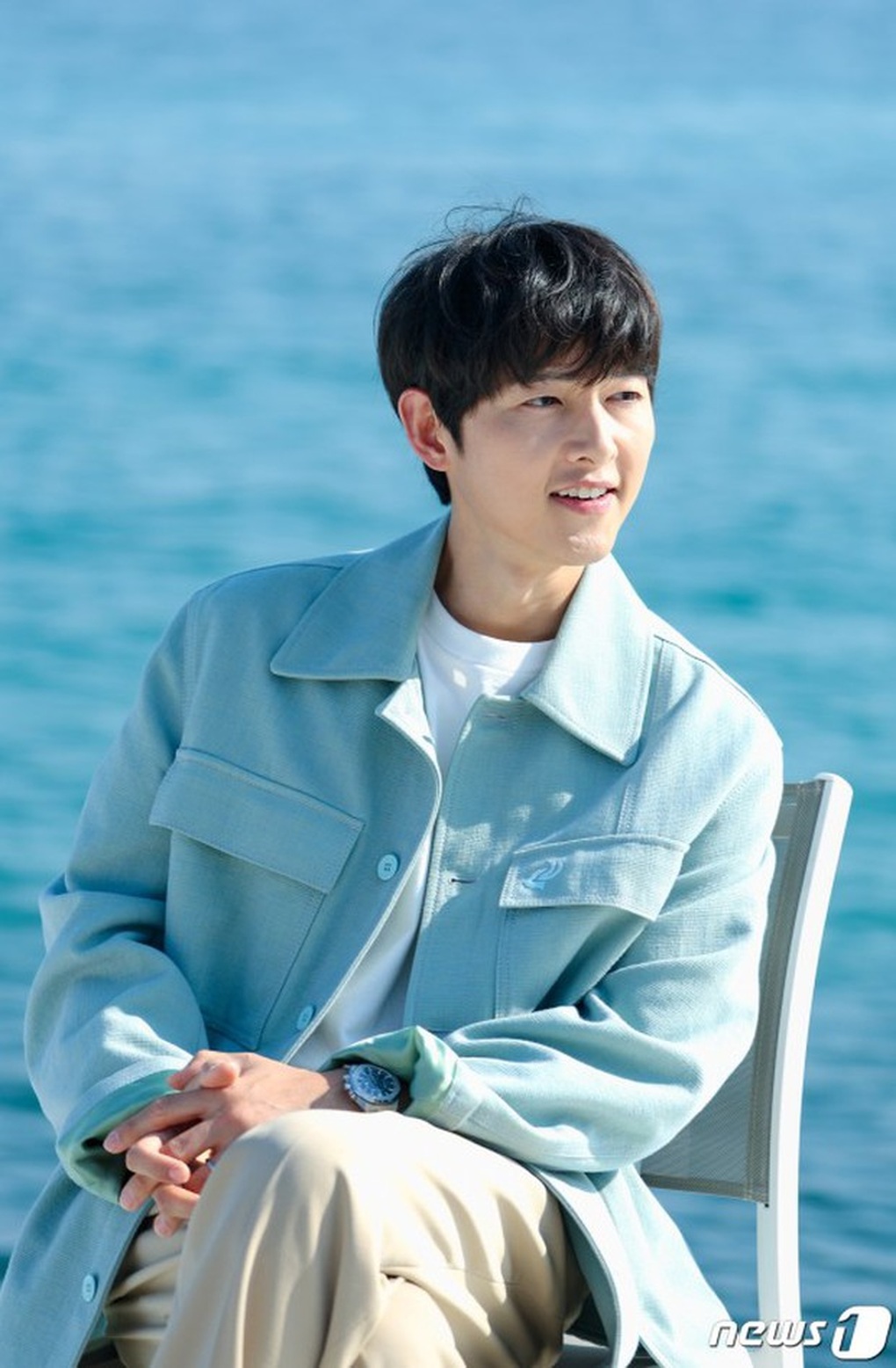 Song Joong Ki lộ diện bảnh bao, khẳng định vợ con là điều quan trọng nhất - 6 Song Joong Ki lộ diện bảnh bao, khẳng định vợ con là điều quan trọng nhất - 6
