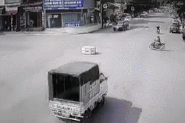 Điểm lại những tình huống giao thông “gây sốt” trong năm 2018 (Phần 1)