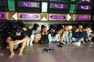 Nhóm thanh niên mở "tiệc" ma túy mừng sinh nhật tại quán karaoke
