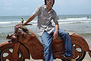 Người chơi xe máy gỗ độc nhất vô nhị Việt Nam