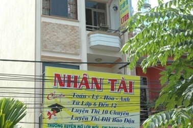 Sát ngày thi, trung tâm luyện thi vẫn “vét” thí sinh