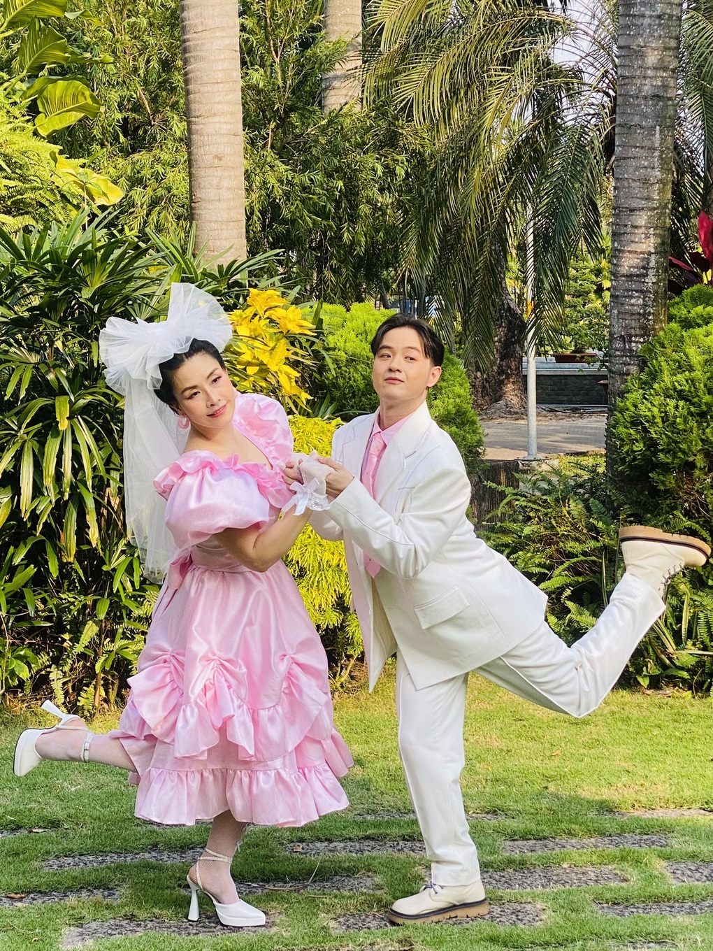 Thanh Duy tiết lộ thuộc nằm lòng các vở hài và thoại của nghệ sĩ Kiều Oanh - 1 Thanh Duy tiết lộ thuộc nằm lòng các vở hài và thoại của nghệ sĩ Kiều Oanh - 1