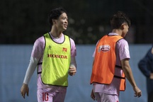 Công Phượng tươi cười, hứng khởi chờ ngày đọ sức với Indonesia