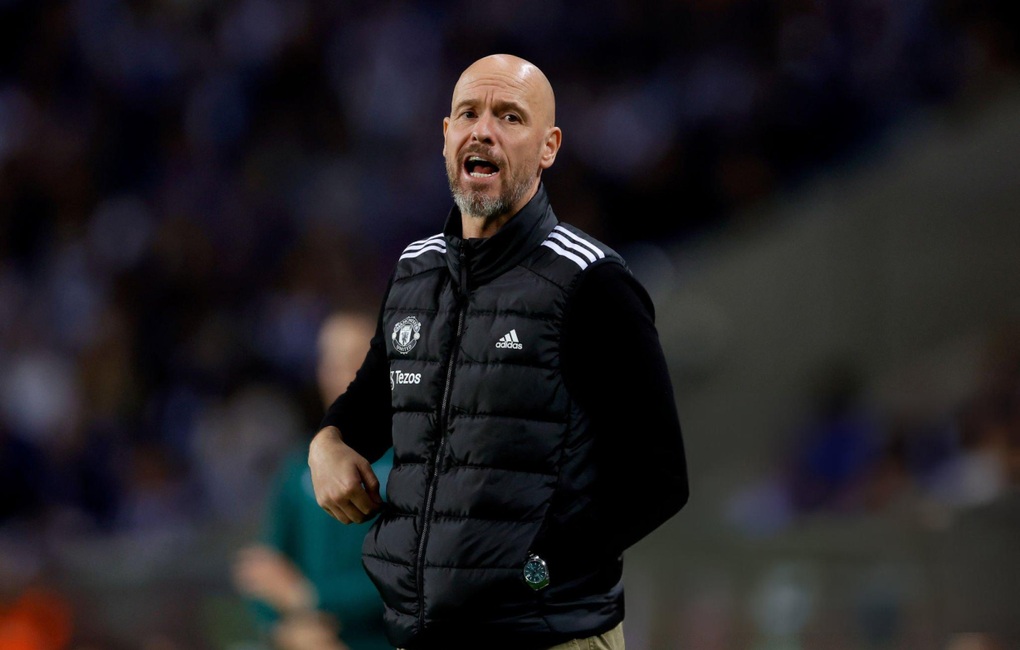 HLV Ten Hag giải thích về quyết định thay người lạ lùng tại Porto - 2 HLV Ten Hag giải thích về quyết định thay người lạ lùng tại Porto - 2