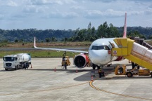 Bộ GTVT xin ý kiến việc tăng giá trần vé máy bay