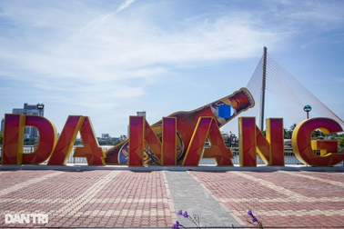 Đà Nẵng nói gì về tranh cãi phố đi bộ bị ví là "phố nhậu" vì gắn logo bia