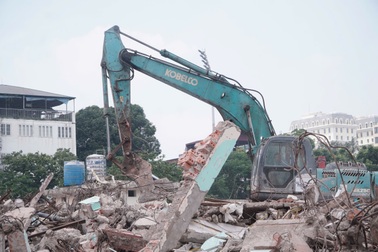 Hà Nội phá dỡ tòa nhà Pháp cũ, mở rộng đường Hùng Vương kéo dài