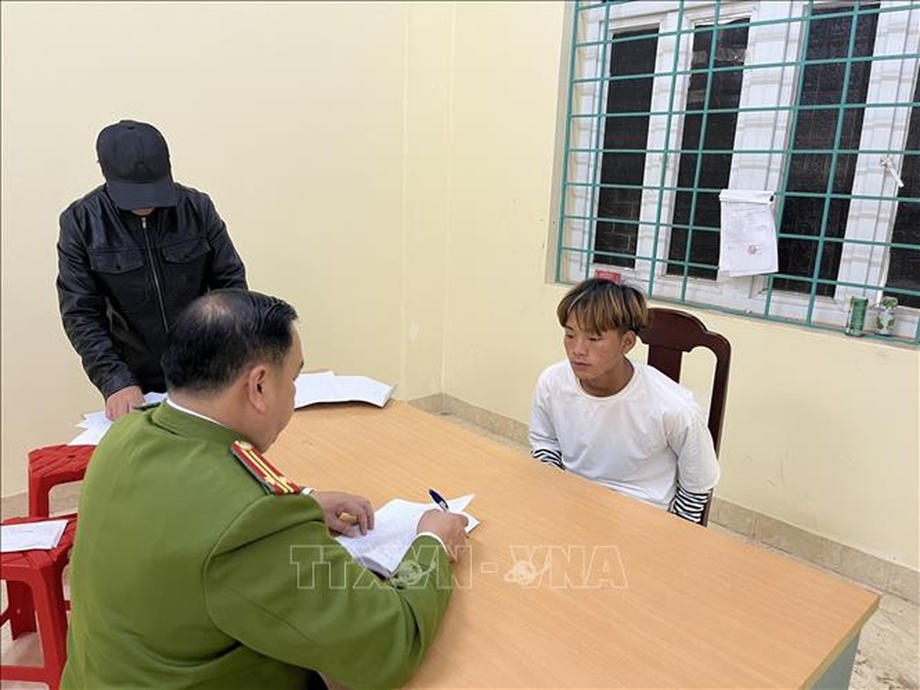 Khen thưởng lực lượng phá chuyên án giết người đêm 29 Tết - 1 Khen thưởng lực lượng phá chuyên án giết người đêm 29 Tết - 1