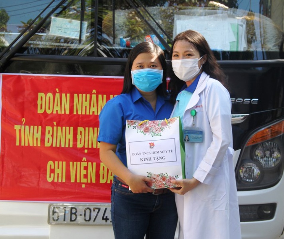 Nữ bác sĩ 9X xung phong vào hỗ trợ tâm dịch Đà Nẵng, chiến thắng mới trở về - 4 Nữ bác sĩ 9X xung phong vào hỗ trợ tâm dịch Đà Nẵng, chiến thắng mới trở về - 4