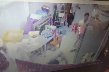 Nhóm thanh niên xông vào nhà đánh đập phụ nữ, cướp tài sản