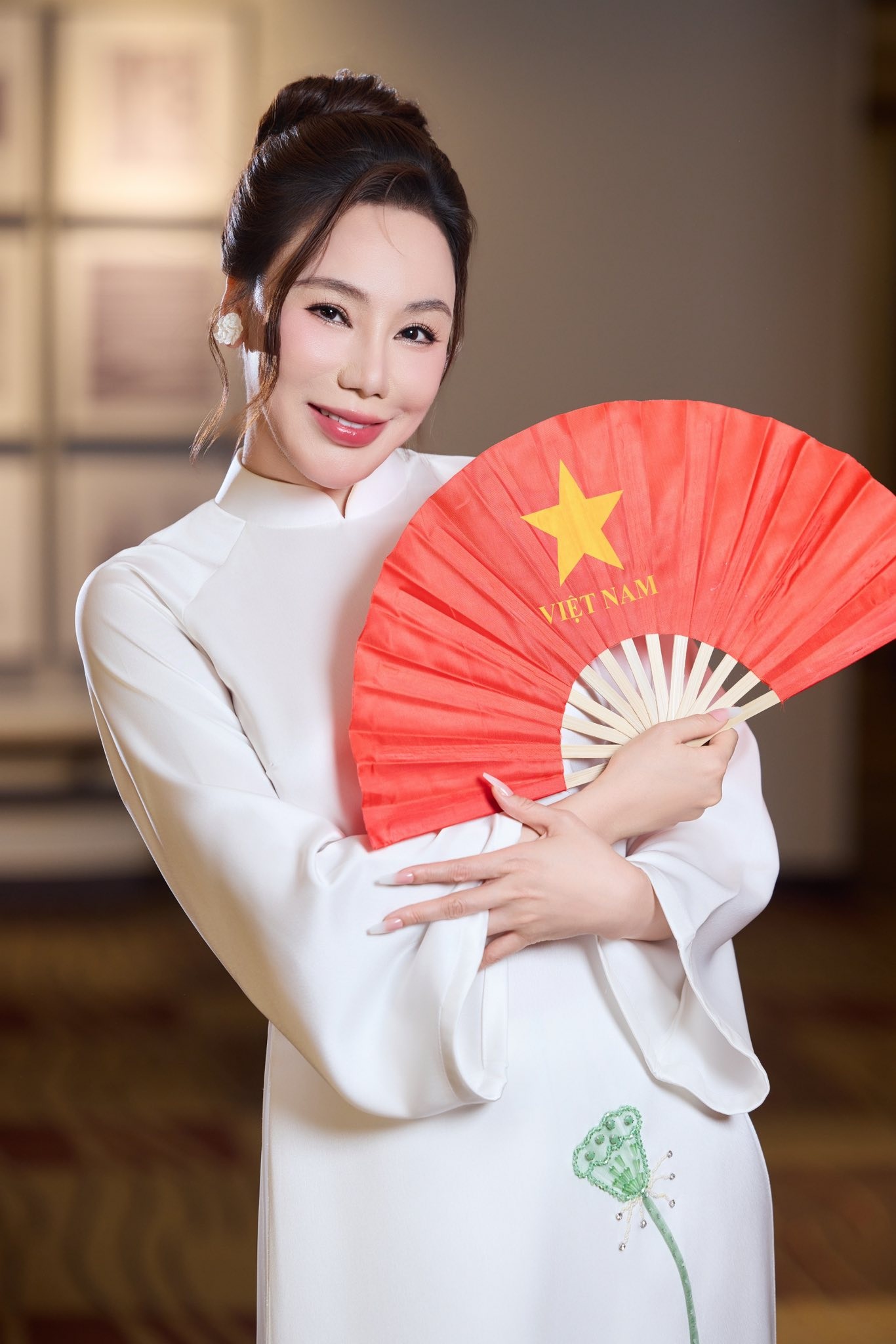 Hồ Quỳnh Hương sau cưới: Hay khoe ông xã, nói về mối quan hệ với nhà chồng - 9