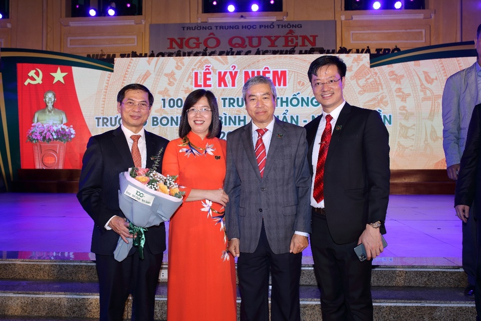 THPT Ngô Quyền - Hải Phòng kỷ niệm 100 năm thành lập trường - 1 THPT Ngô Quyền - Hải Phòng kỷ niệm 100 năm thành lập trường - 1