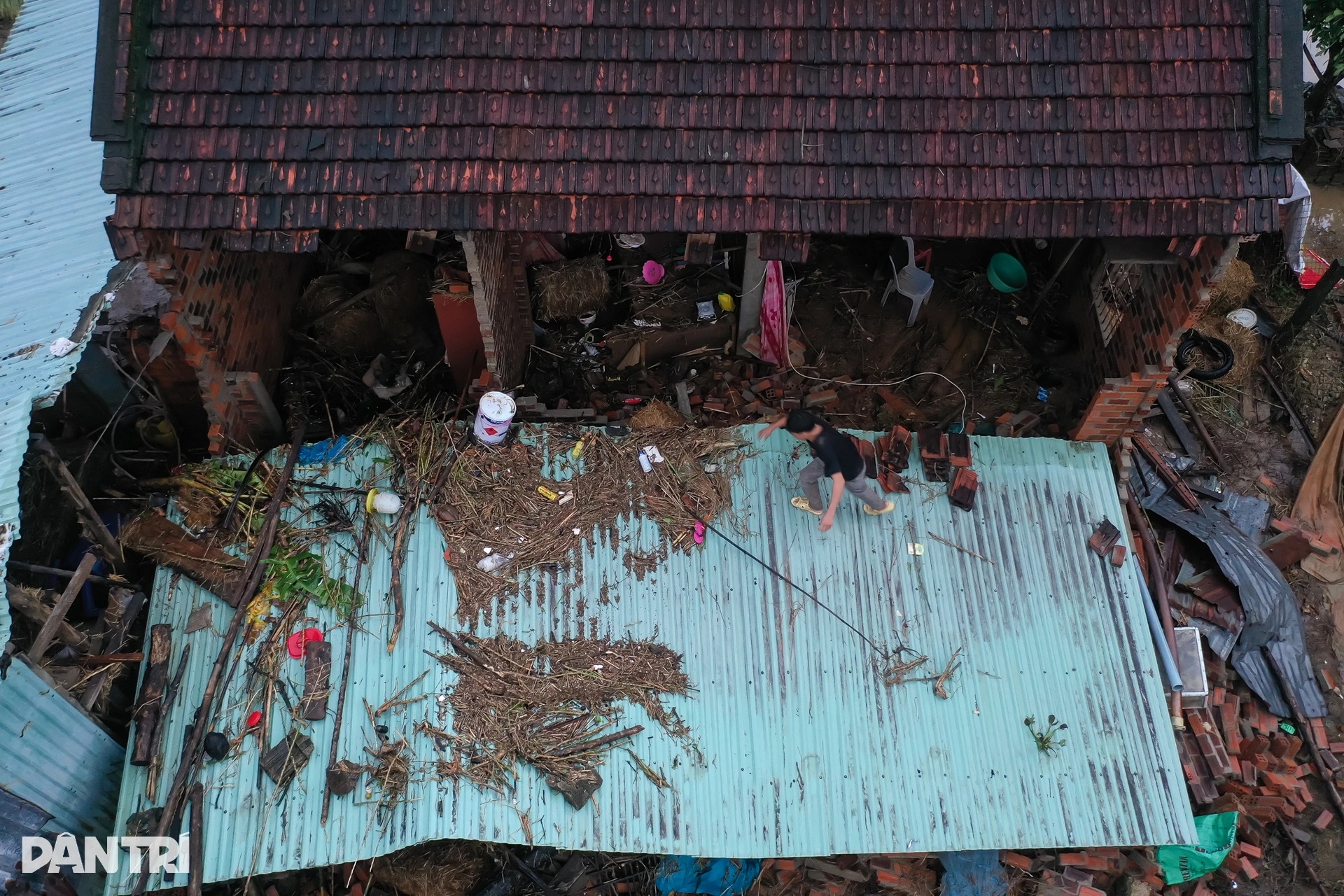 Nhà mất, người trắng tay: Những phận đời bơ vơ sau lũ ở Hòa Thịnh - 1 Nhà mất, người trắng tay: Những phận đời bơ vơ sau lũ ở Hòa Thịnh - 1