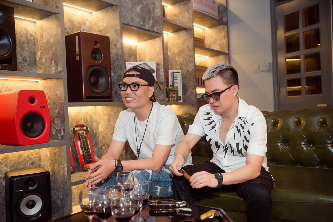 DJ Xlim: Vợ sẵn sàng bán nhà cho tôi chơi nhạc - 4 DJ Xlim: Vợ sẵn sàng bán nhà cho tôi chơi nhạc - 4