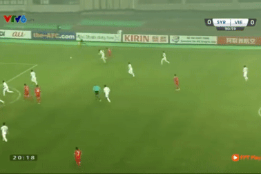 Tắc bóng thần sầu, Văn Hậu được so sánh với ngôi sao Philipp Lahm