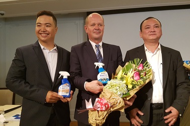 NeverWet đưa công nghệ Nano siêu chống thấm vào Việt Nam