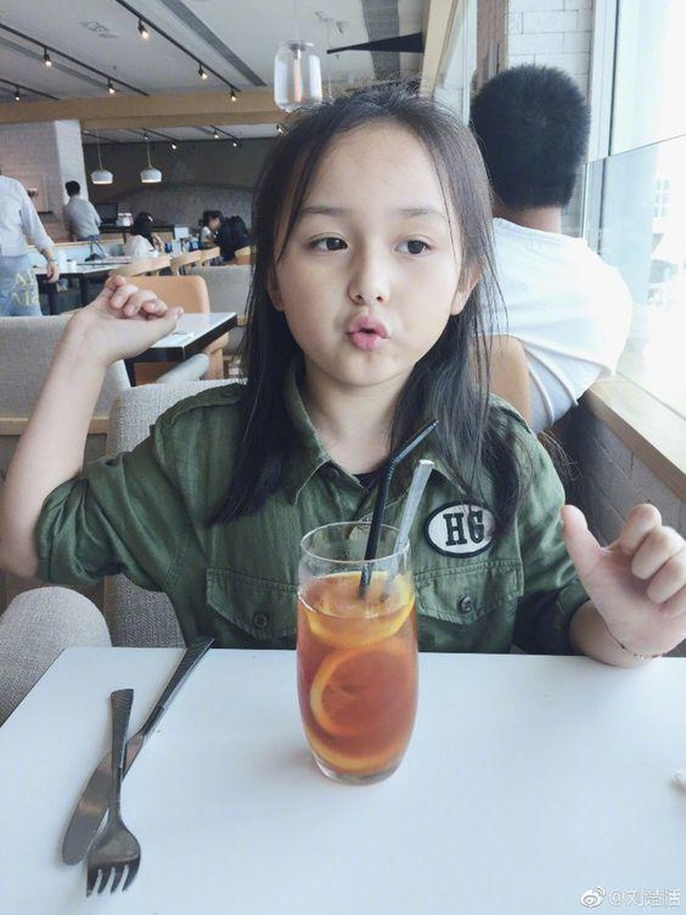 Tiểu mỹ nhân màn ảnh Hoa ngữ nổi tiếng từ 2 tuổi giờ ra sao? - 15 Tiểu mỹ nhân màn ảnh Hoa ngữ nổi tiếng từ 2 tuổi giờ ra sao? - 15