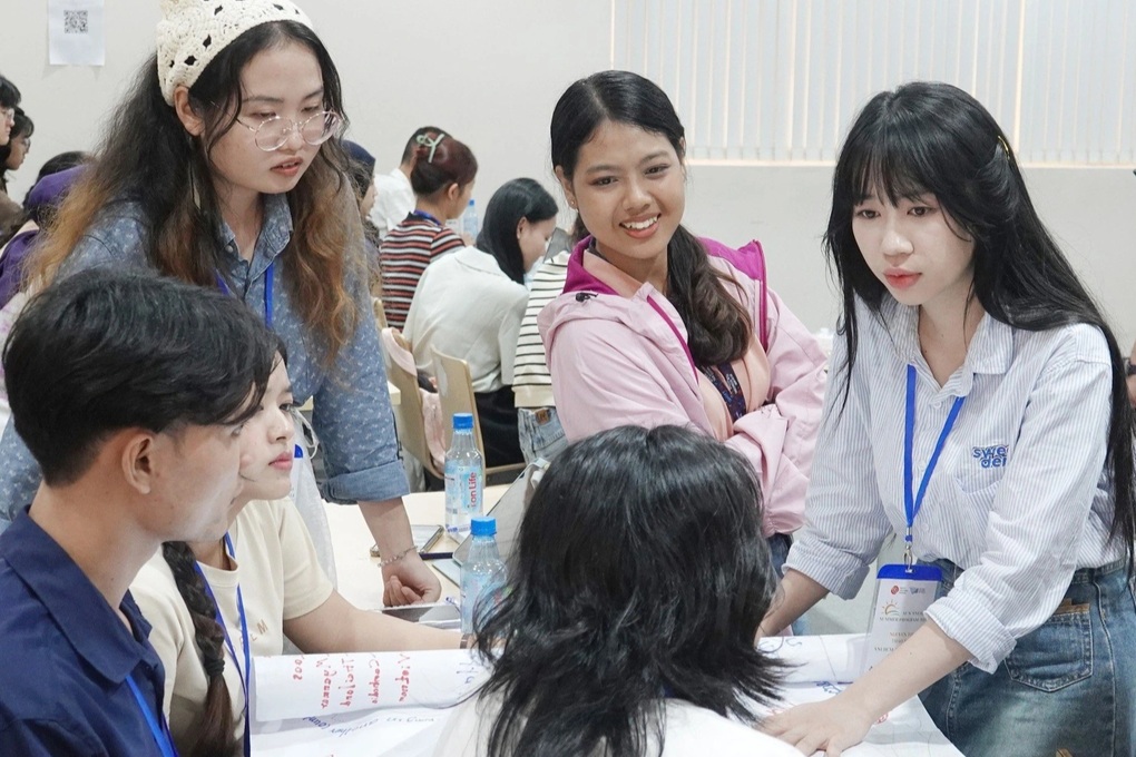 SV trường nào phần lớn làm doanh nghiệp nước ngoài, nhận lương cao nhất? - 1 SV trường nào phần lớn làm doanh nghiệp nước ngoài, nhận lương cao nhất? - 1