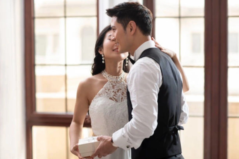 Thanh niên tán gái, 2 tháng hết 9 triệu, tán không được muốn... đòi quà - 1 Thanh niên tán gái, 2 tháng hết 9 triệu, tán không được muốn... đòi quà - 1