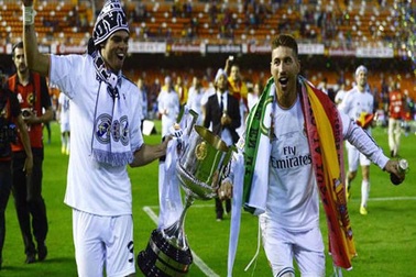 Đêm không ngủ của người Madrid tại Cibeles