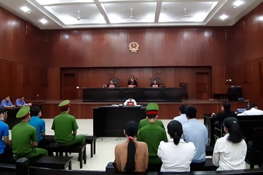 Xét xử phúc thẩm vụ buôn bán thuốc ung thư giả tại VN Pharma