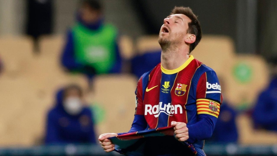 Messi có nguy cơ bị phạt nặng vì đánh nguội đối thủ - 2 Messi có nguy cơ bị phạt nặng vì đánh nguội đối thủ - 2