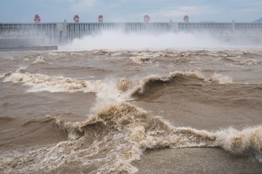 Trung Quốc: Phát hiện "điềm không lành" trên sông Dương Tử