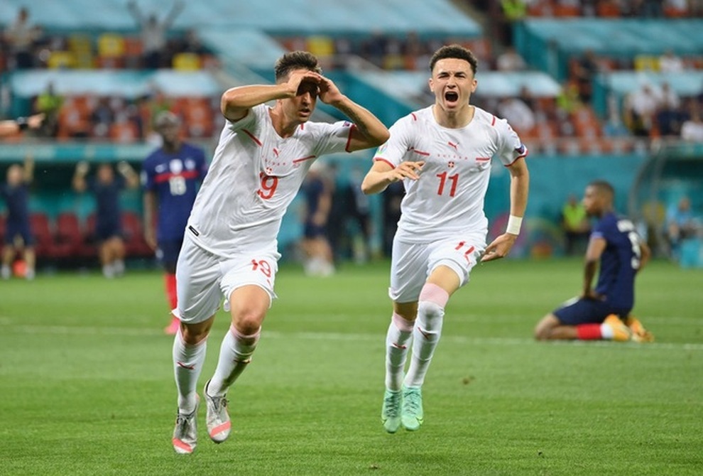 Nỗi đau xé lòng của Mbappe khi hóa tội đồ khiến Pháp bị loại ở Euro 2020 - 11 Nỗi đau xé lòng của Mbappe khi hóa tội đồ khiến Pháp bị loại ở Euro 2020 - 11