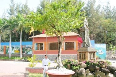 Đại gia Lê Ân xây nhà mới đón... "siêu giường" 6 tỷ