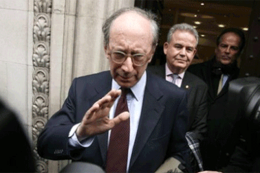 Vụ đổi tiền lấy ân huệ: Cảnh báo nguy cơ lớn từ Trung Quốc