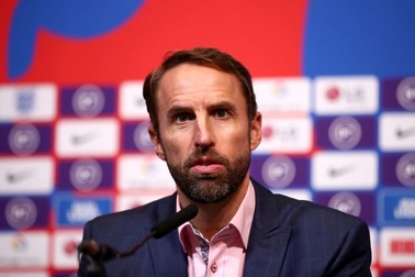 Đội tuyển Anh lo lắng khi có cầu thủ nhiễm Covid-19