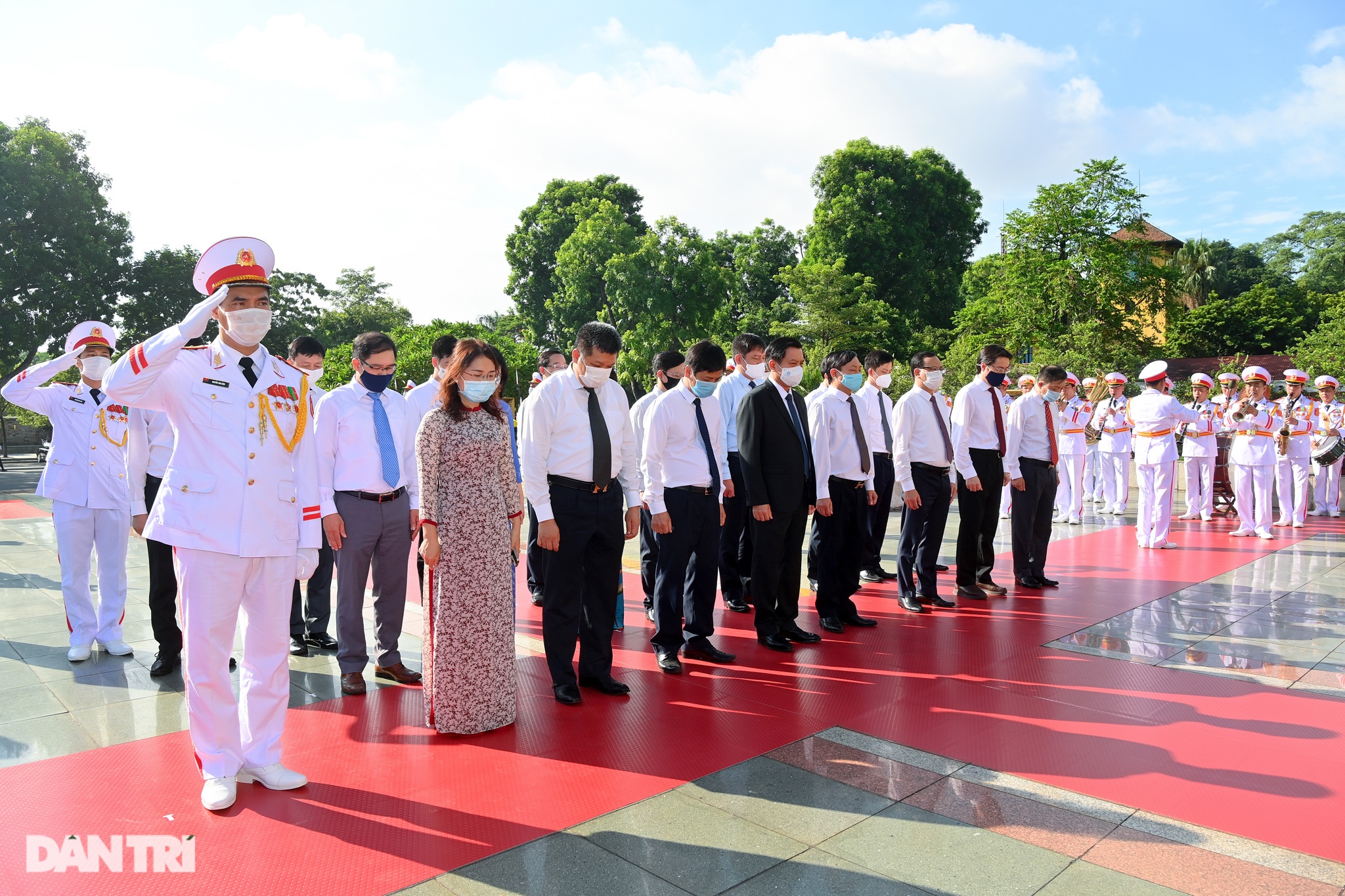 Lãnh đạo Đảng, Nhà nước đặt vòng hoa, tưởng niệm các Anh hùng liệt sĩ - 7 Lãnh đạo Đảng, Nhà nước đặt vòng hoa, tưởng niệm các Anh hùng liệt sĩ - 7