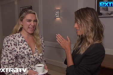 Florence Pugh xinh đẹp trả lời phỏng vấn