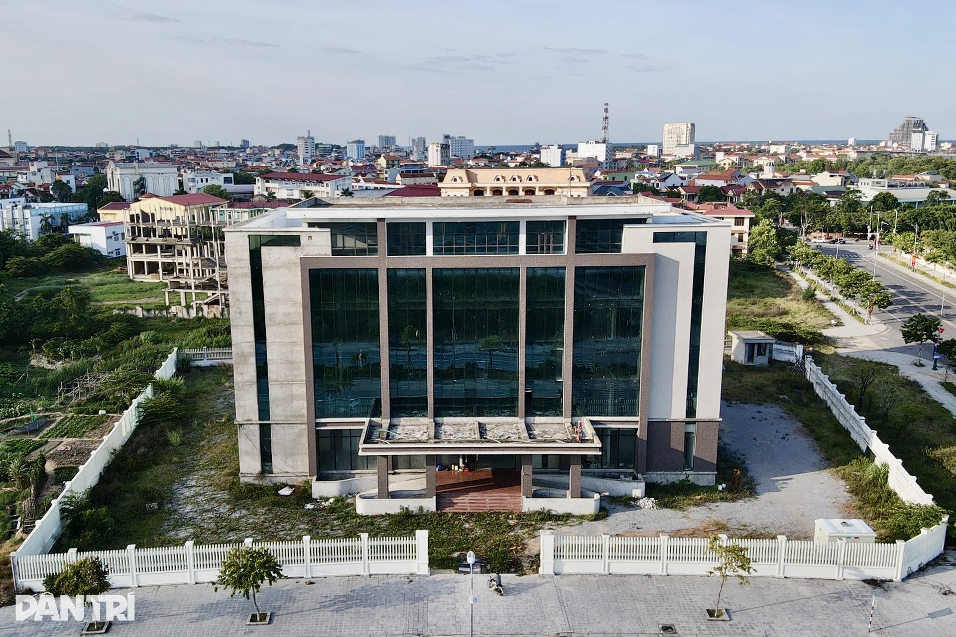 Dự án gần 50 tỷ đồng đắp chiếu suốt nhiều năm ở Quảng Bình - 1 Dự án gần 50 tỷ đồng đắp chiếu suốt nhiều năm ở Quảng Bình - 1