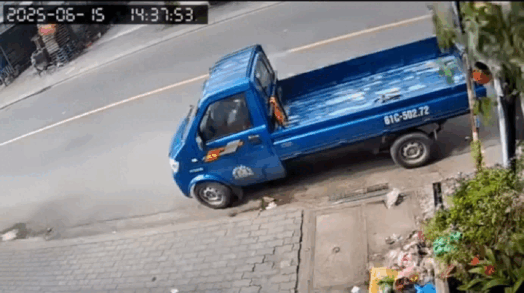 Xe tải quay đầu gây tai nạn ở Bình Dương - 1 Xe tải quay đầu gây tai nạn ở Bình Dương