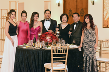 Gia đình siêu giàu gốc Việt vươn lên từ tay trắng lên truyền hình Mỹ