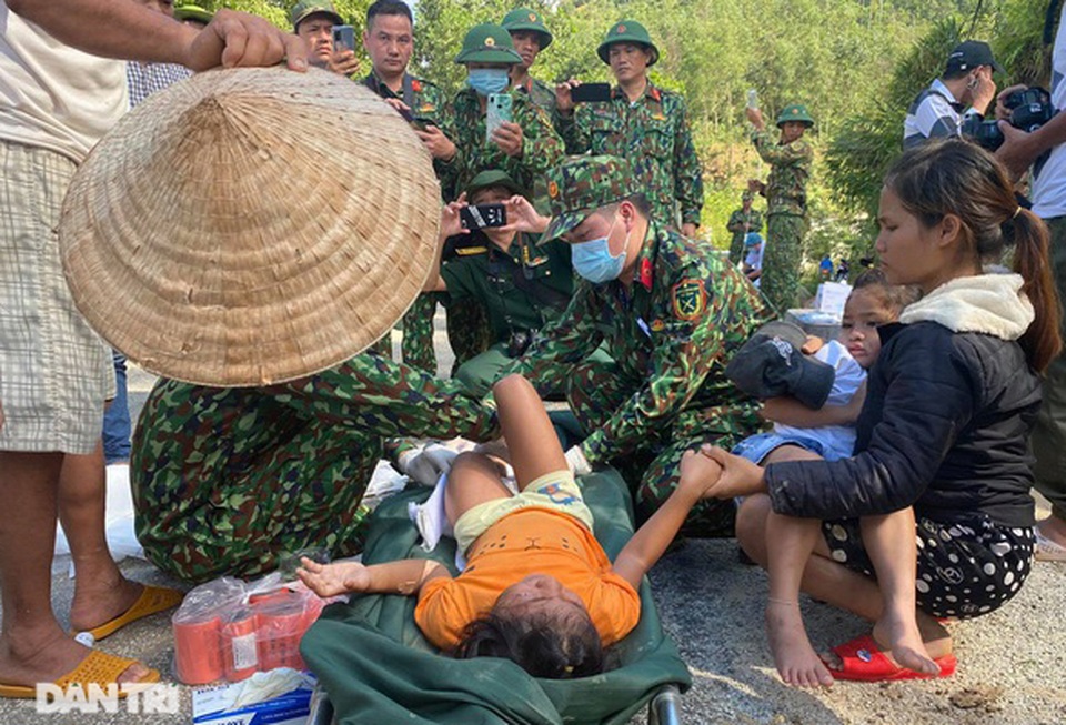 Gặp người hùng đi bộ 40 km cứu sống 2 người vụ sạt lở đất ở Trà Leng - 1 Gặp người hùng đi bộ 40 km cứu sống 2 người vụ sạt lở đất ở Trà Leng - 1