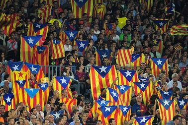 Quan chức thể thao Tây Ban Nha dọa gạch tên Barca khỏi La Liga